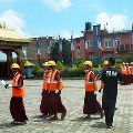 Photo essay: Training Nepalese monks and nuns in community emergency response 